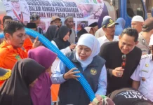 Gubernur Khofifah Salurkan Bantuan Air Bersih Senilai Rp673 Juta di Sumenep