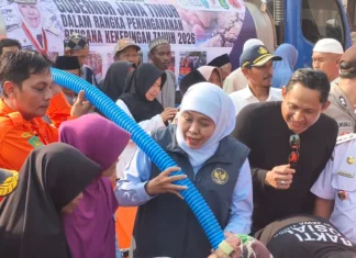 Gubernur Khofifah Salurkan Bantuan Air Bersih Senilai Rp673 Juta di Sumenep
