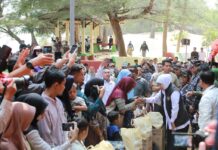 Semarak Hari Jadi ke-81 Jatim, Gubernur Khofifah Gelar Sapa Bansos dan Bakti Sosial di Sumenep
